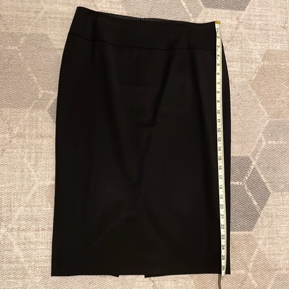 LAYFAYETTE 148 | EUC Black Pencil skirt - Picture 4 of 5